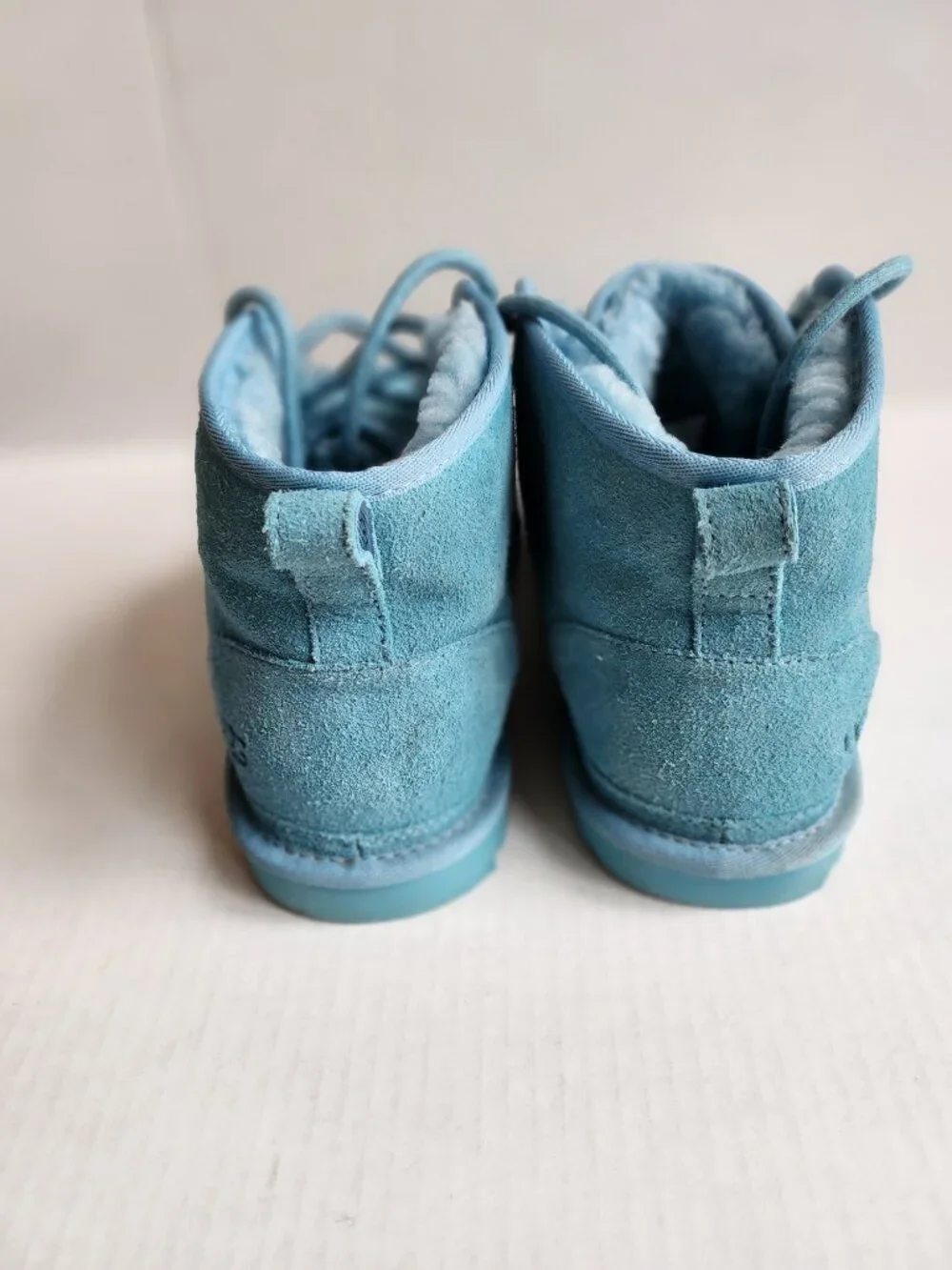 Men's UGG Neumel Suede Chukka Boots - Blue - Size 9 - Wool-Lined Ankle Boots